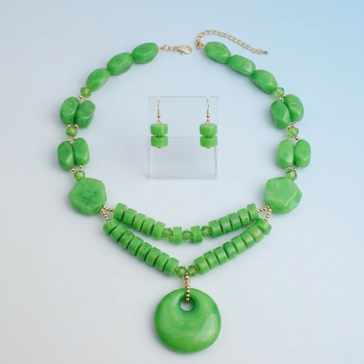 Long Leafy Green Chunky Beaded Pendant Necklace