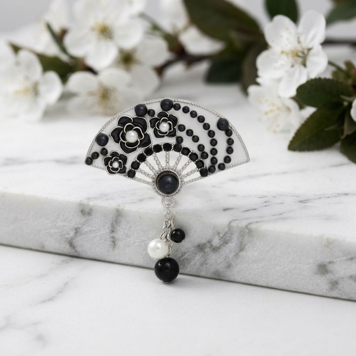 Brooch White Black and Silver Hanfu Fan Style Pin