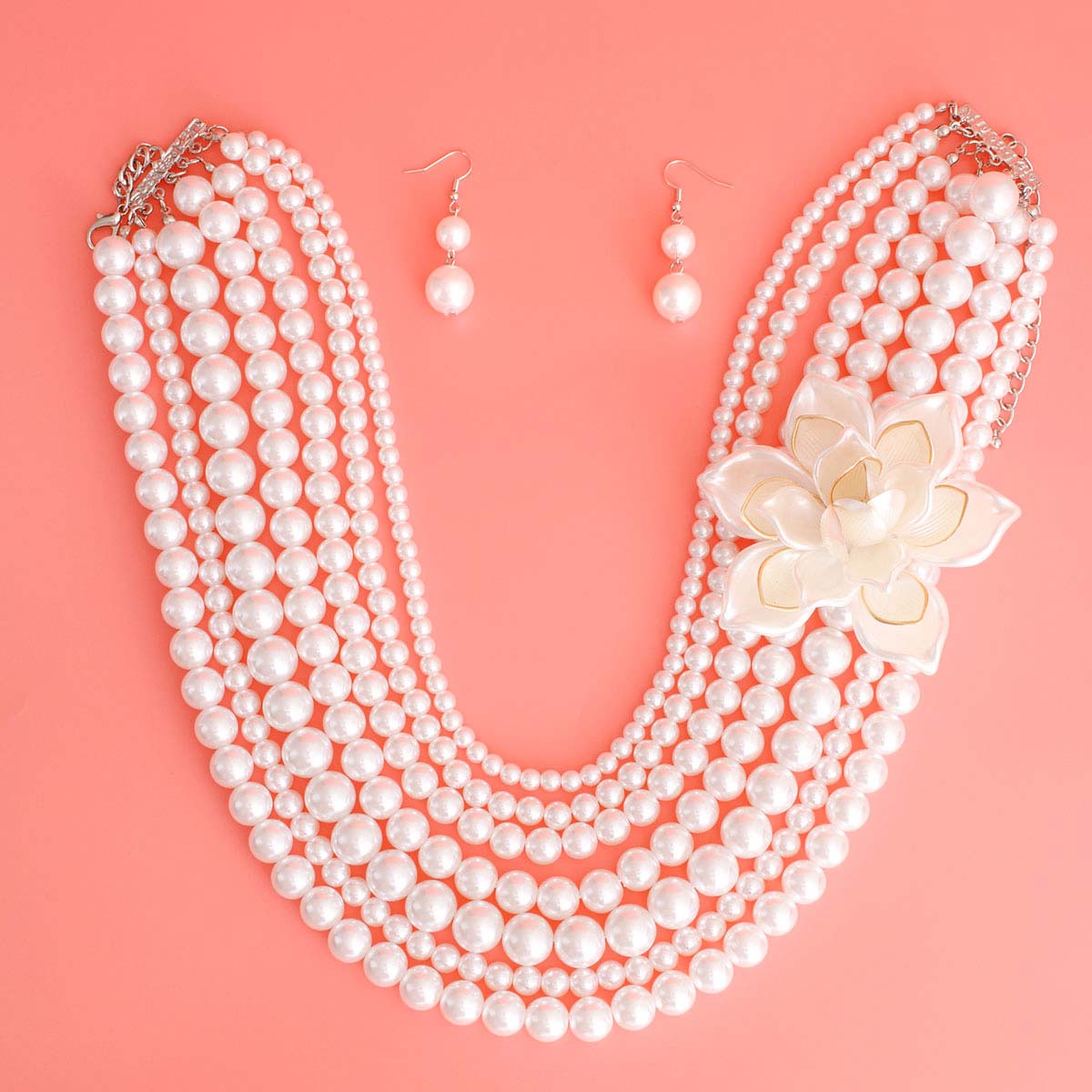 White Pearl Flower Necklace|20 inches - Premium Wholesale Jewelry from Pinktown - Just $29! Shop now at chiquestyles