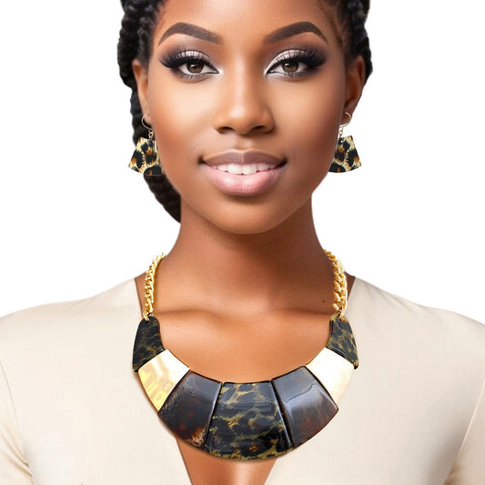 Necklace Marbled Leopard Bib and Chain for Women - Premium Wholesale Jewelry from Pinktown - Just $23! Shop now at chiquestyles