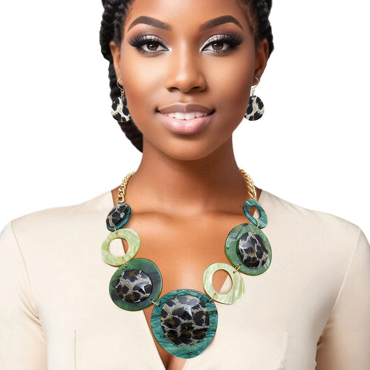 Necklace Marbled Green Leopard Links for Women - Premium Wholesale Jewelry from Pinktown - Just $23! Shop now at chiquestyles