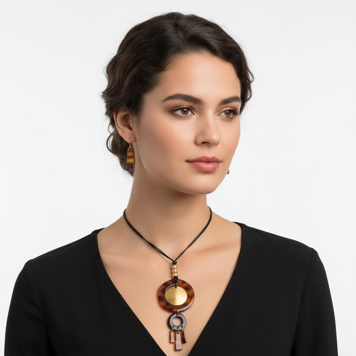 Round Tortoiseshell and Gold Pendant Set