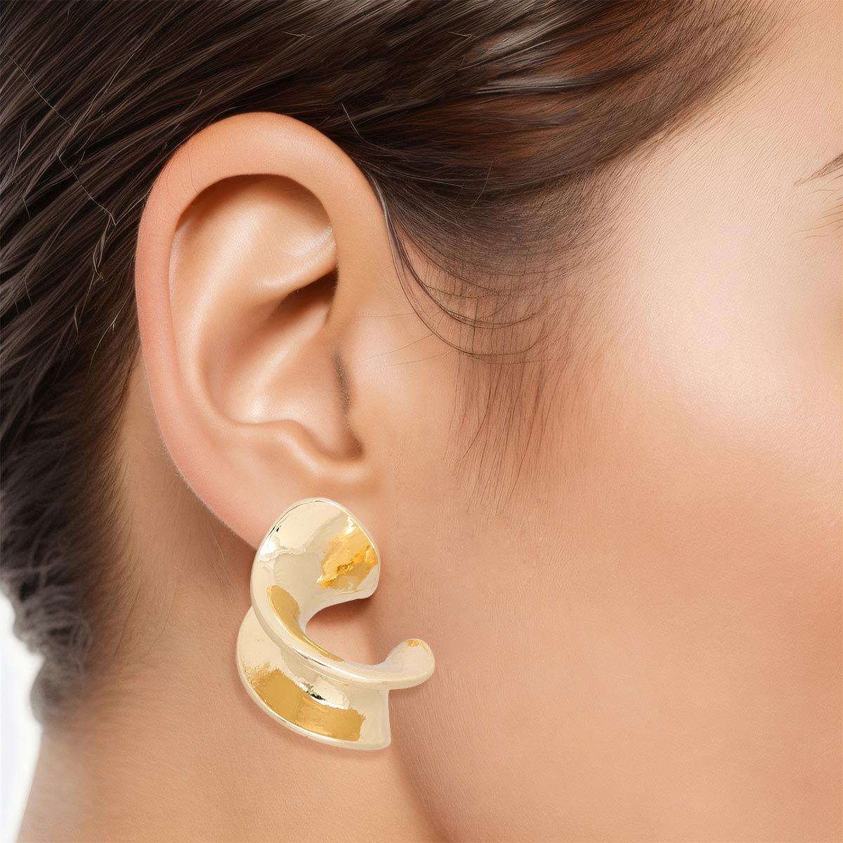 Drop Swirl Silhouette Gold Earrings for Women - Premium Wholesale Jewelry from Pinktown - Just $8! Shop now at chiquestyles