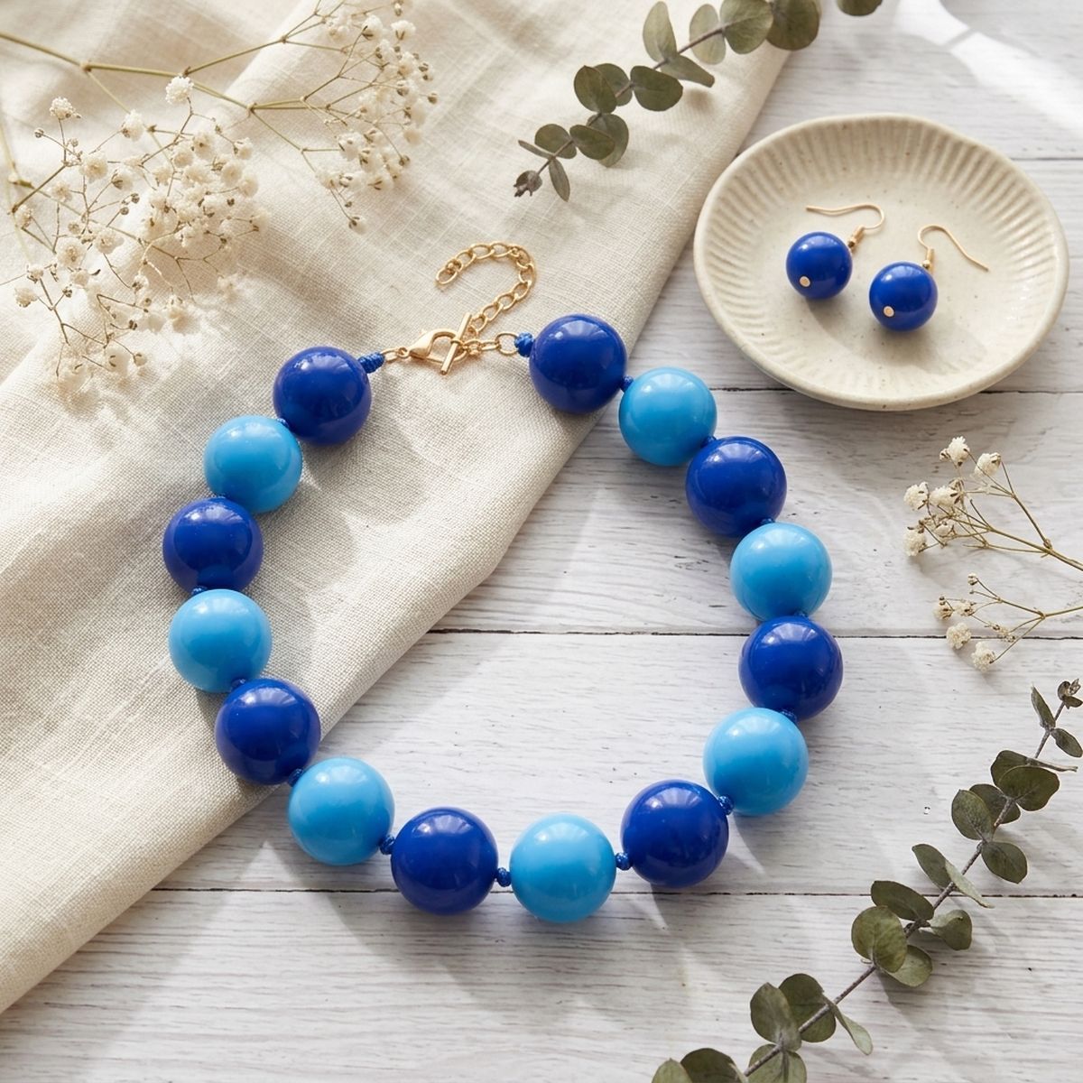 Mod Style Two Tone Blue Chunky Bead Necklace