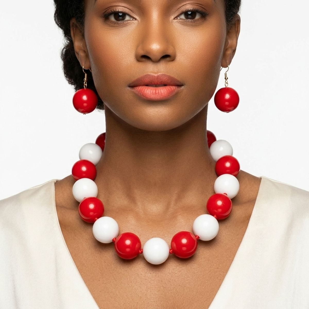 Mod Style Two Tone Red White Chunky Bead Necklace