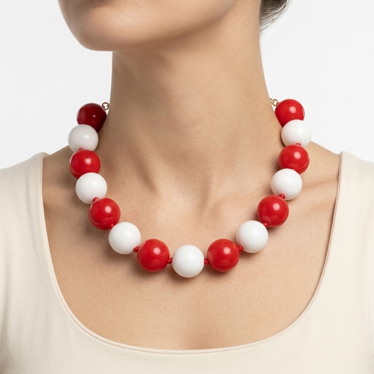 Mod Style Two Tone Red White Chunky Bead Necklace