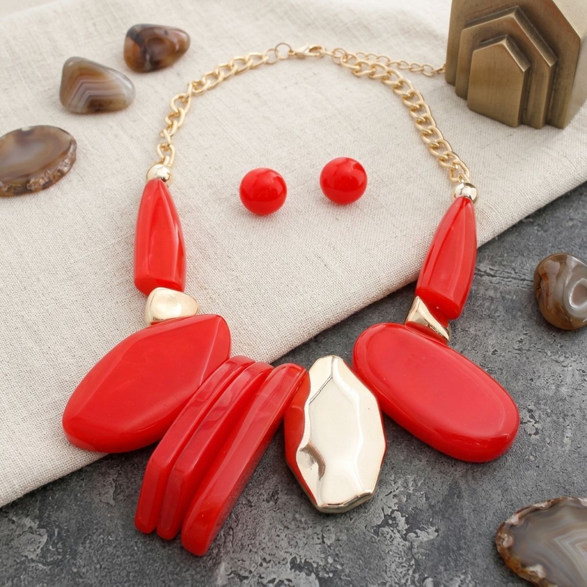 Chunky Red Geometric Marbled Resin Bib Necklace