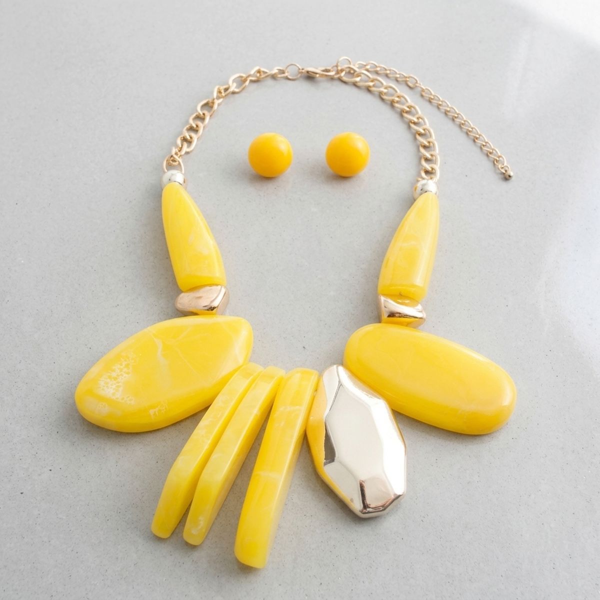 Chunky Yellow Geometric Marbled Resin Bib Necklace