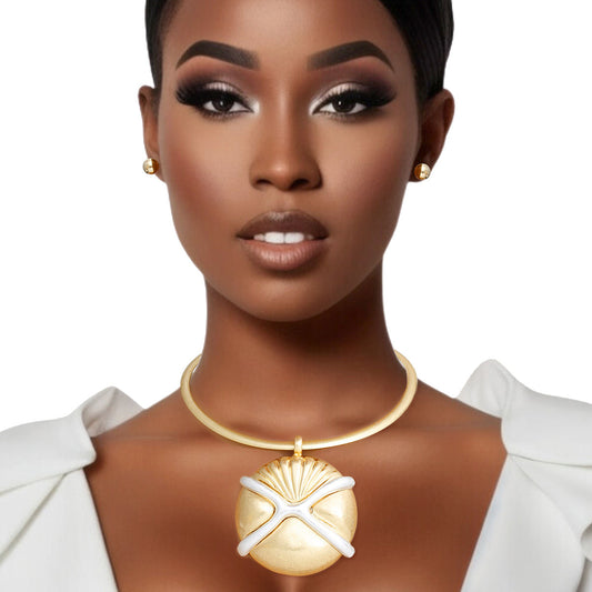 Choker Matte Gold Shell Pendant Set for Women - Premium Wholesale Jewelry from Pinktown - Just $19! Shop now at chiquestyles