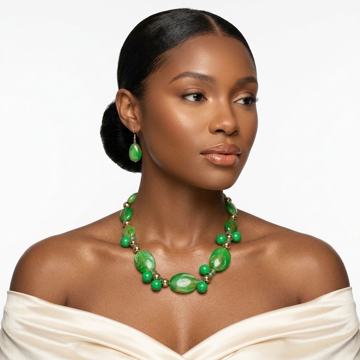 Apple Green Marbled Oval Bead Collar Necklace