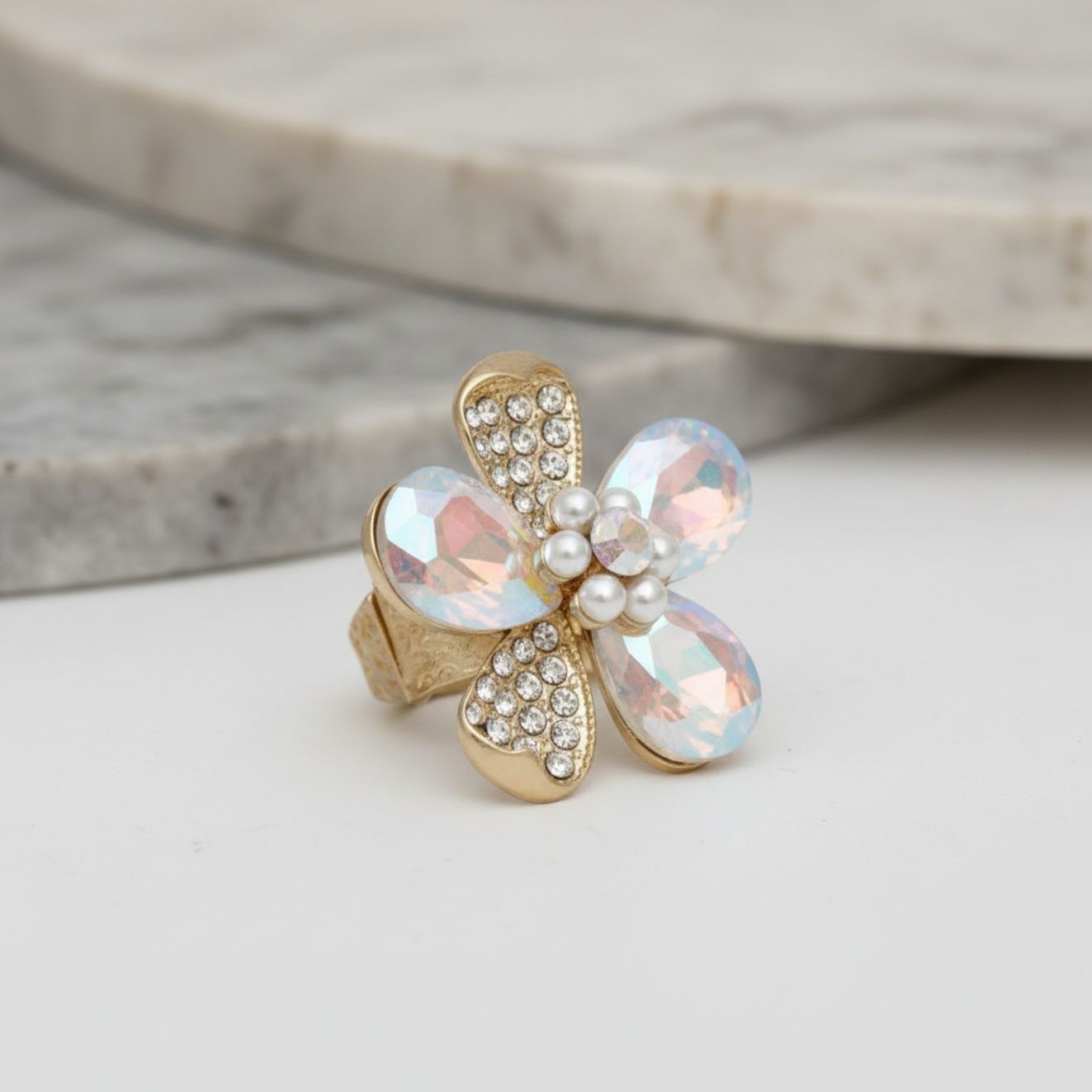 Cocktail Ring Aurbo Teardrop Crystal Flower Design