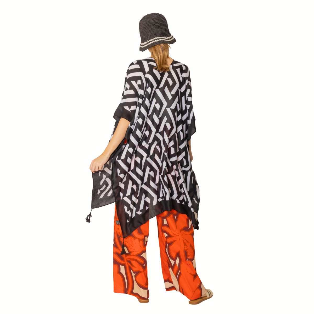 Kimono Geo Print Black and White for Women - Premium Wholesale Fashion Accessories from Pinktown - Just $22! Shop now at chiquestyles