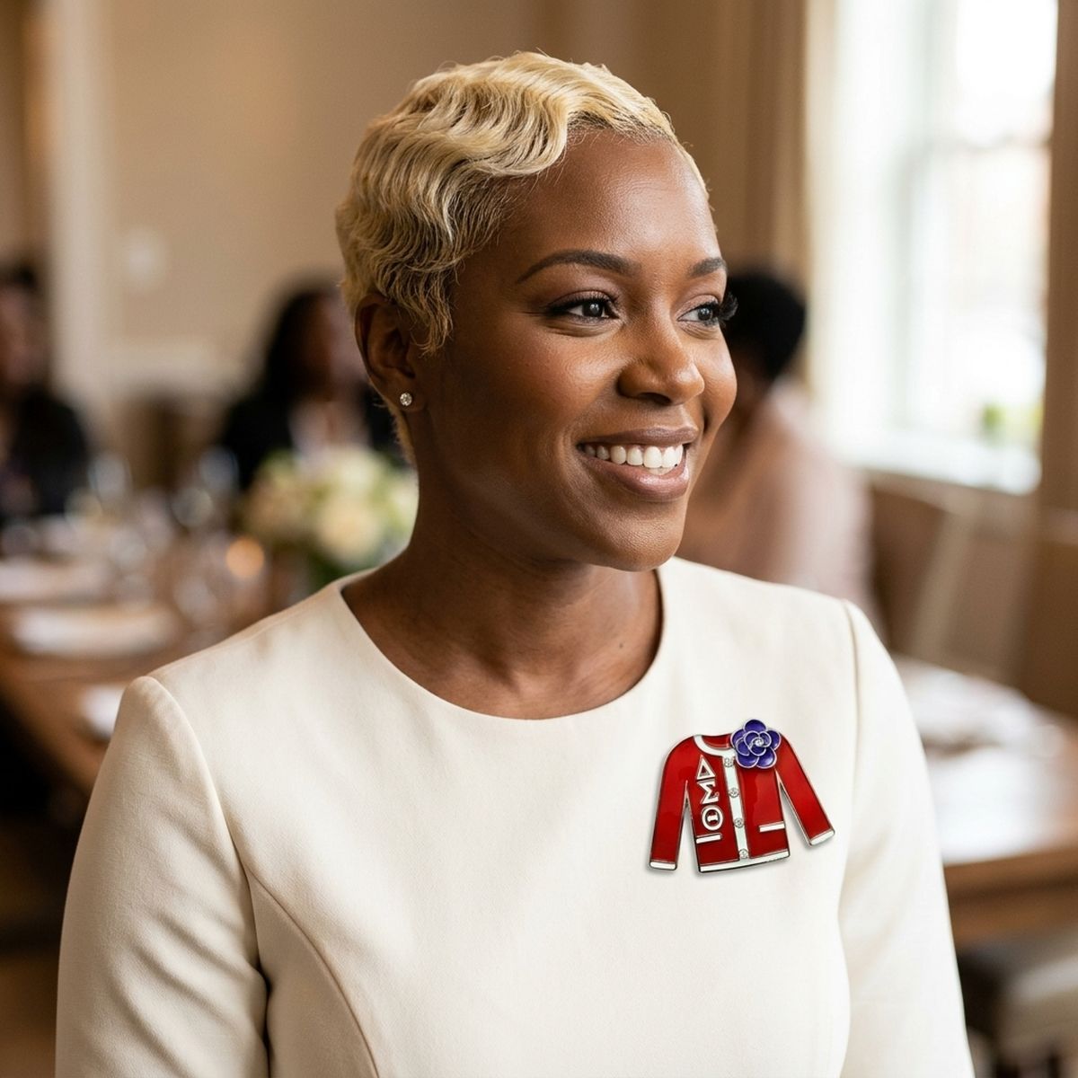 DST Red Cardigan African Violet Brooch Pin