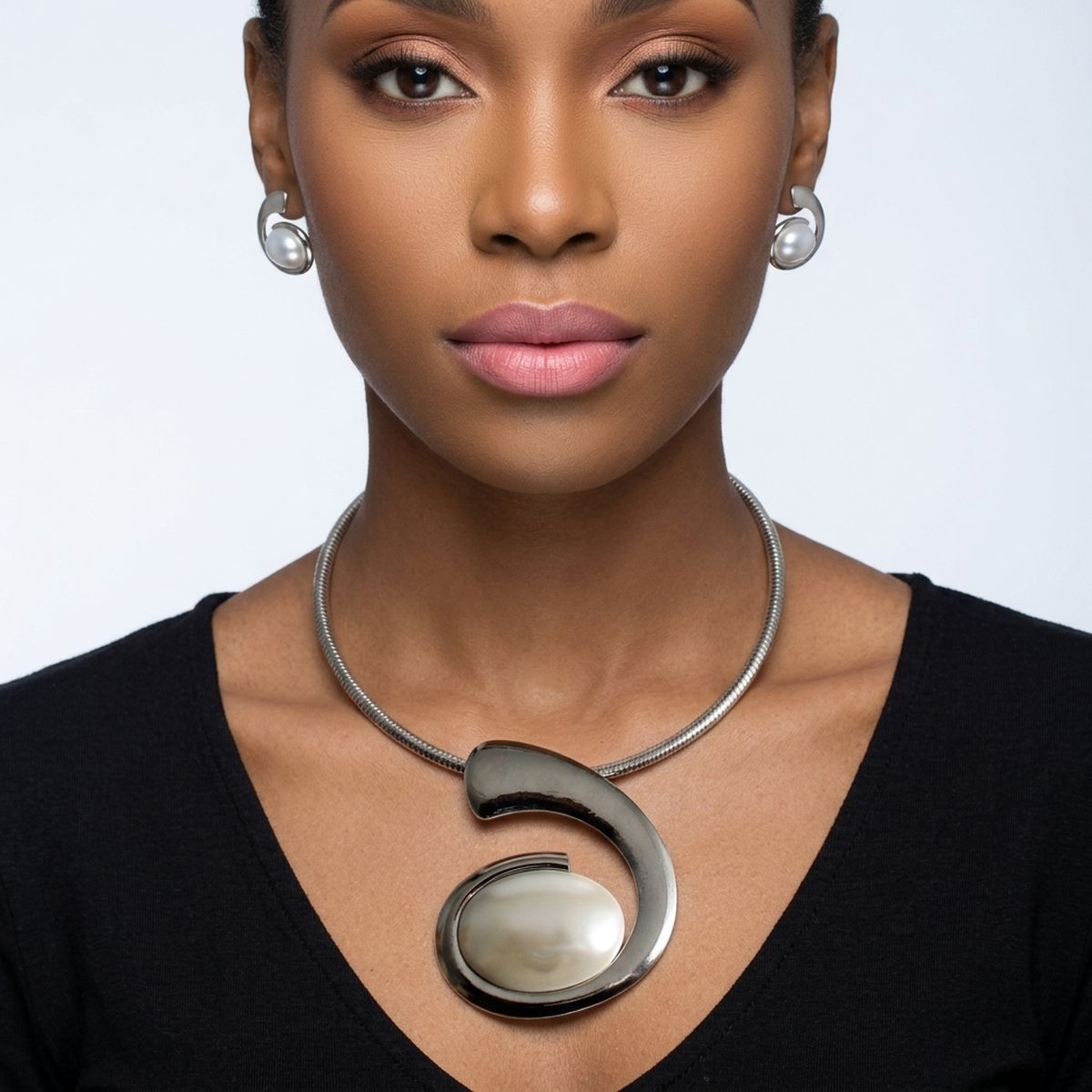 Silver Sculpted Pearl Swirl Pendant Collar Necklace