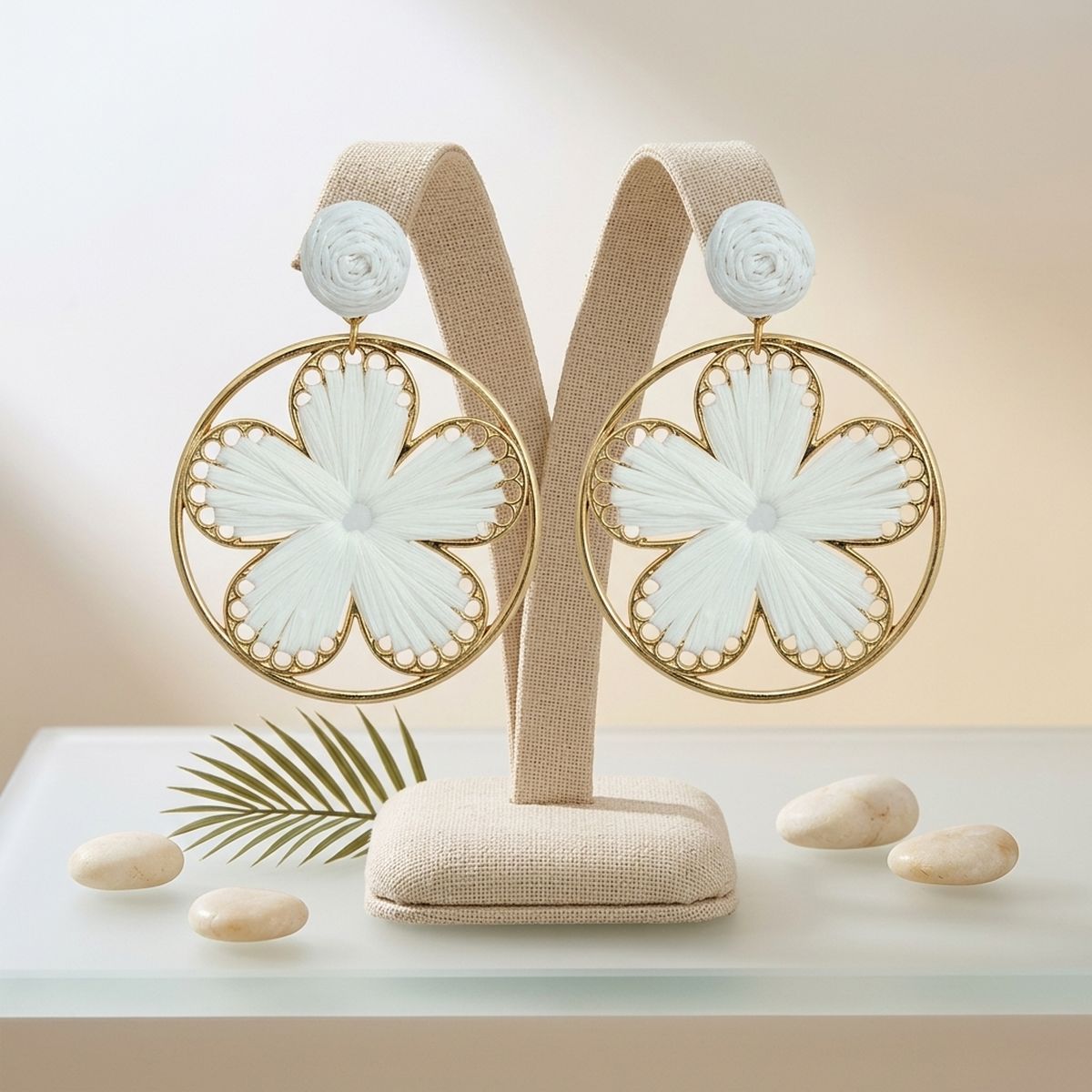 White Raffia Flower Round Earrings