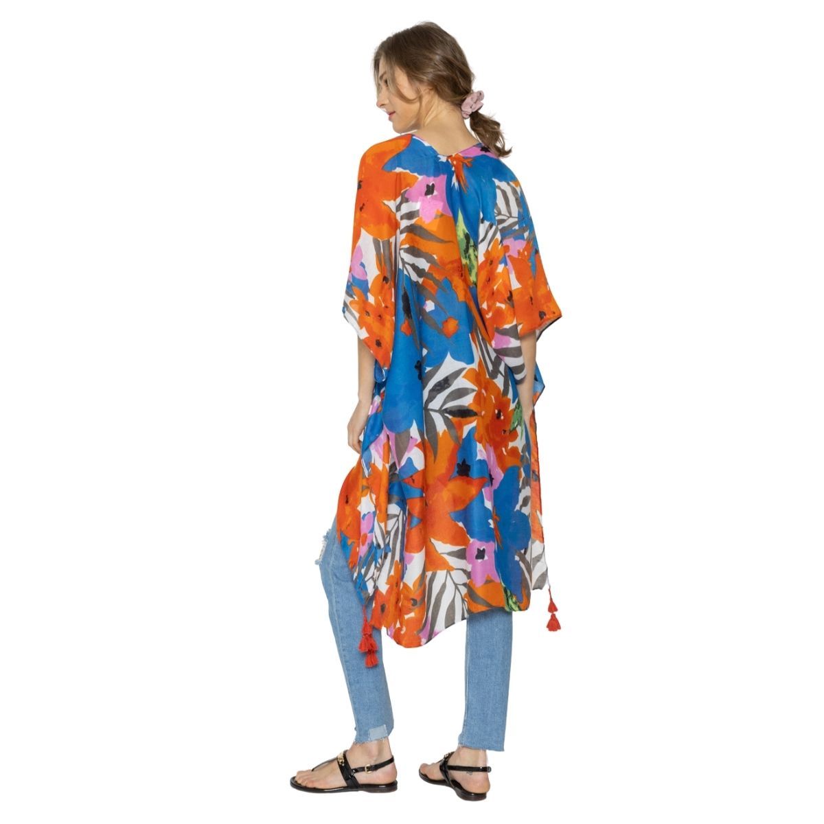 Blue Floral Watercolor Tassel Kimono|35.4 x 35.4 inches - Premium Wholesale Boutique Clothing from Pinktown - Just $23! Shop now at chiquestyles