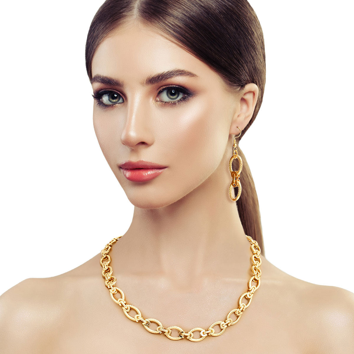 Twisted Oval Gold Metal Chain Set - Premium Wholesale Jewelry from Pinktown - Just $15! Shop now at chiquestyles