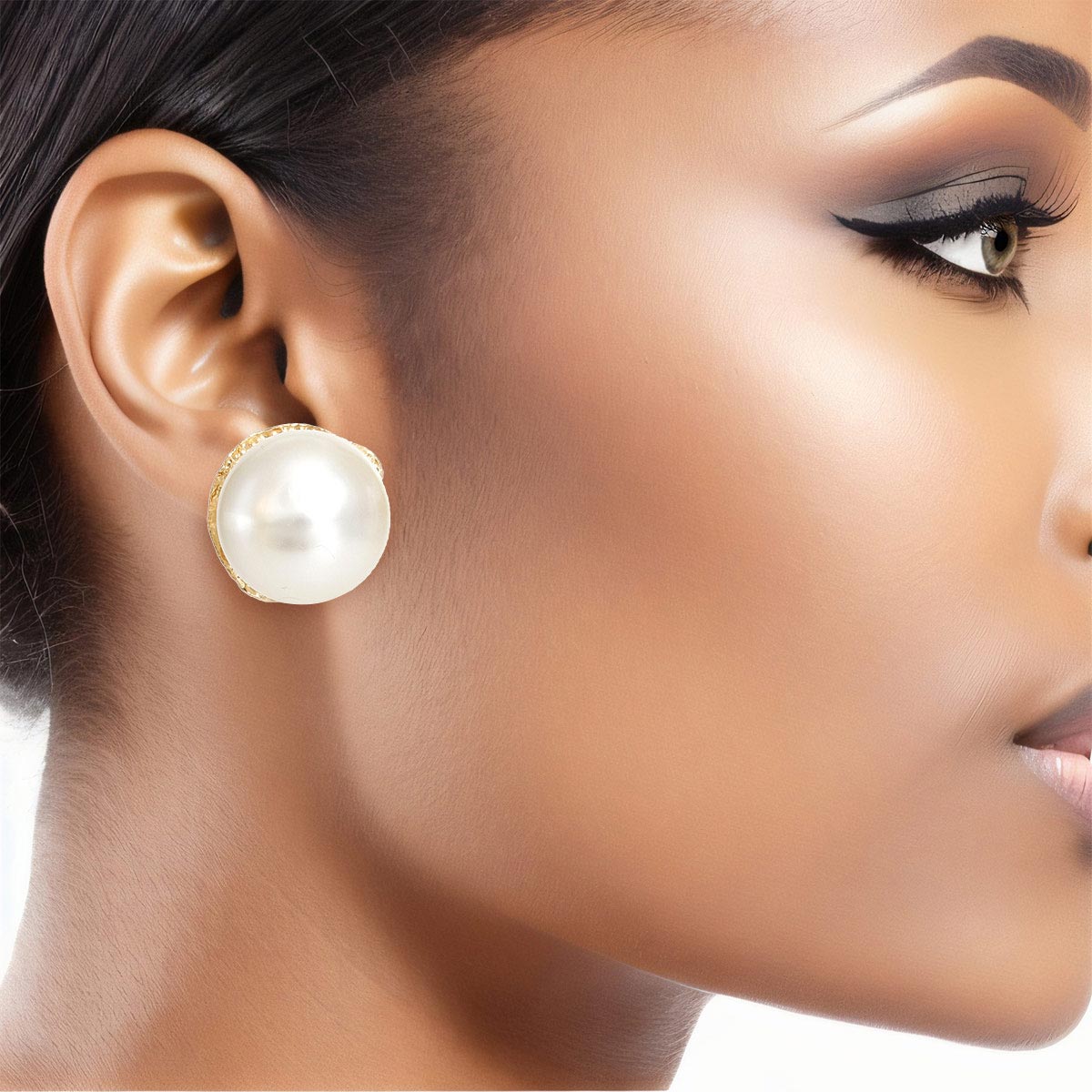 Cream Bubblegum Pearl Clip-Ons|1 inch - Premium Wholesale Jewelry from Pinktown - Just $13! Shop now at chiquestyles