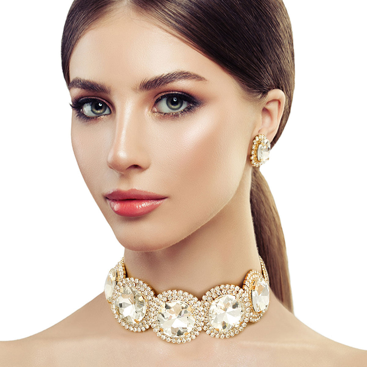 Brilliant Gold Round Cut Crystal Choker - Premium Wholesale Jewelry from Pinktown - Just $24! Shop now at chiquestyles