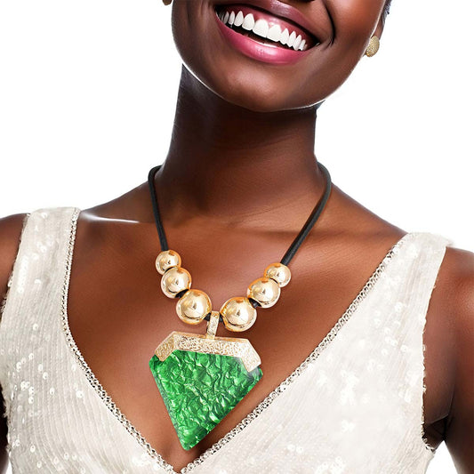 Green Diamond Shaped Pendant Set|22 inches - Premium Wholesale Jewelry from Pinktown - Just $23! Shop now at chiquestyles