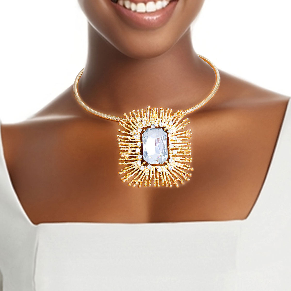 Gold Rectangle Crystal Pendant Set|18 inches - Premium Wholesale Jewelry from Pinktown - Just $23! Shop now at chiquestyles
