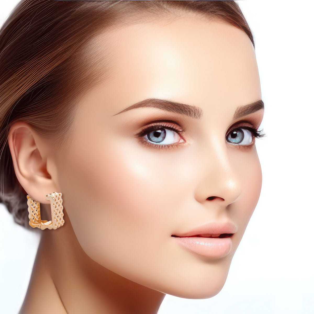 14K Gold Rattan Square Huggie Hoops|.70 inches - Premium Wholesale Jewelry from Pinktown - Just $13! Shop now at chiquestyles