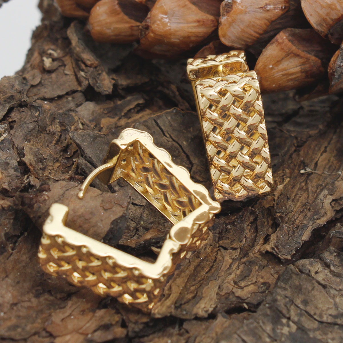 14K Gold Rattan Square Huggie Hoops|.70 inches - Premium Wholesale Jewelry from Pinktown - Just $12! Shop now at chiquestyles