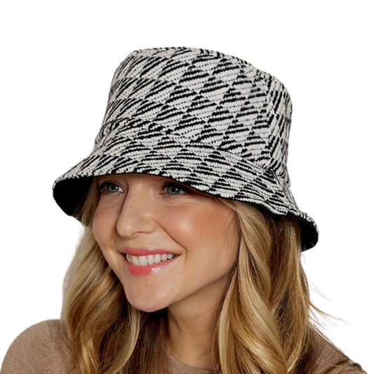 Black Geo Pattern Topstitch Bucket Hat|One Size - Premium Wholesale Fashion Accessories from Pinktown - Just $18! Shop now at chiquestyles