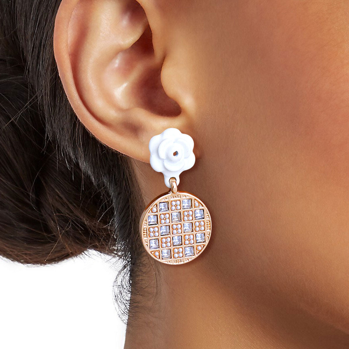 White Flower Checkerboard Earrings - Premium Wholesale Jewelry from Pinktown - Just $11! Shop now at chiquestyles